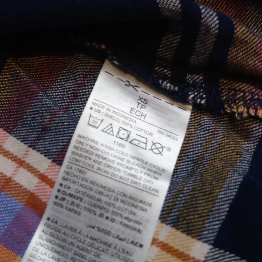 Patterned Plaid Flannel Button Down Front Long Sl… - image 6
